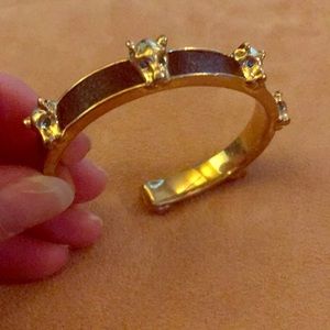 BCBGMaxAzria Jewelry - BCBG 🐆 7” BIG CAT GOLD-TONE & BLACK BRACELET BCBGMaxAzria Jewelry - BCBG 🐆 7” BIG CAT GOLD-TONE & BLACK BRACELET